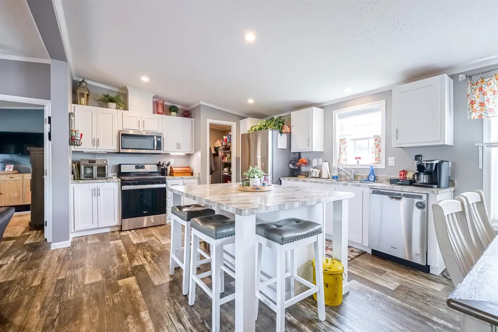 40 Hazel Drive Concord NH 03301