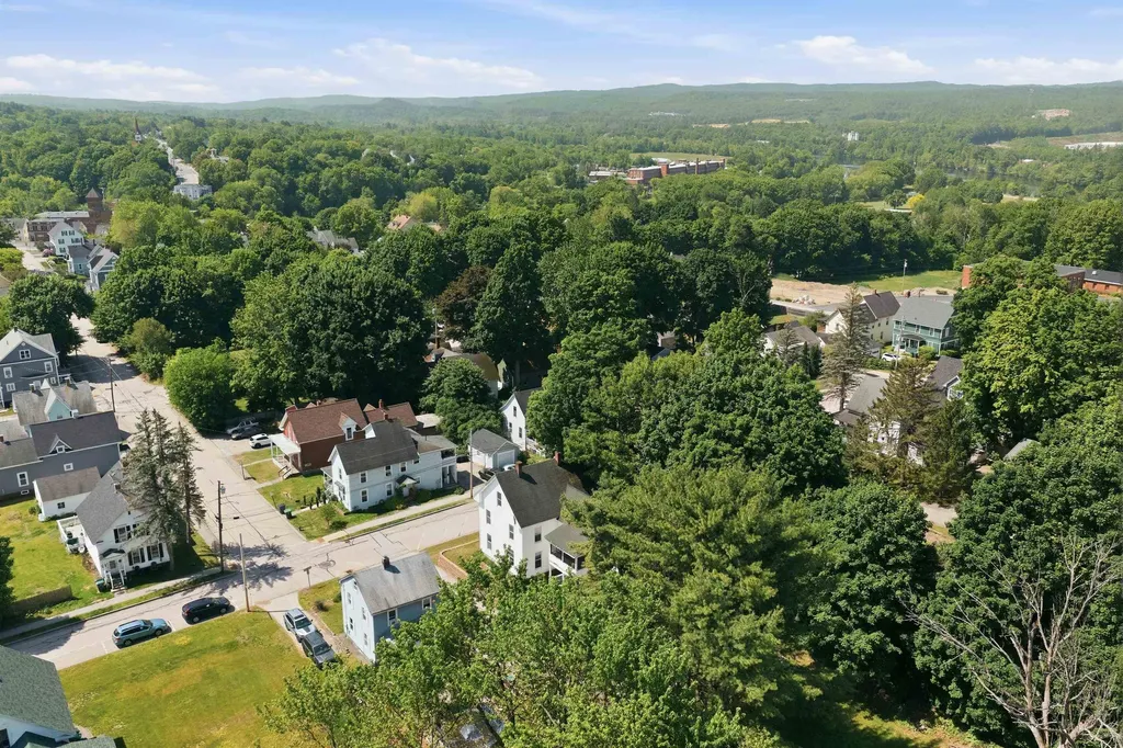 9 Pine Street Pembroke NH 03275