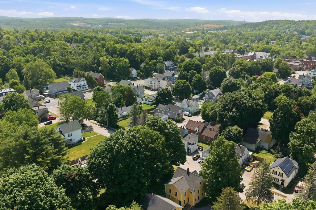 9 Pine Street Pembroke NH 03275