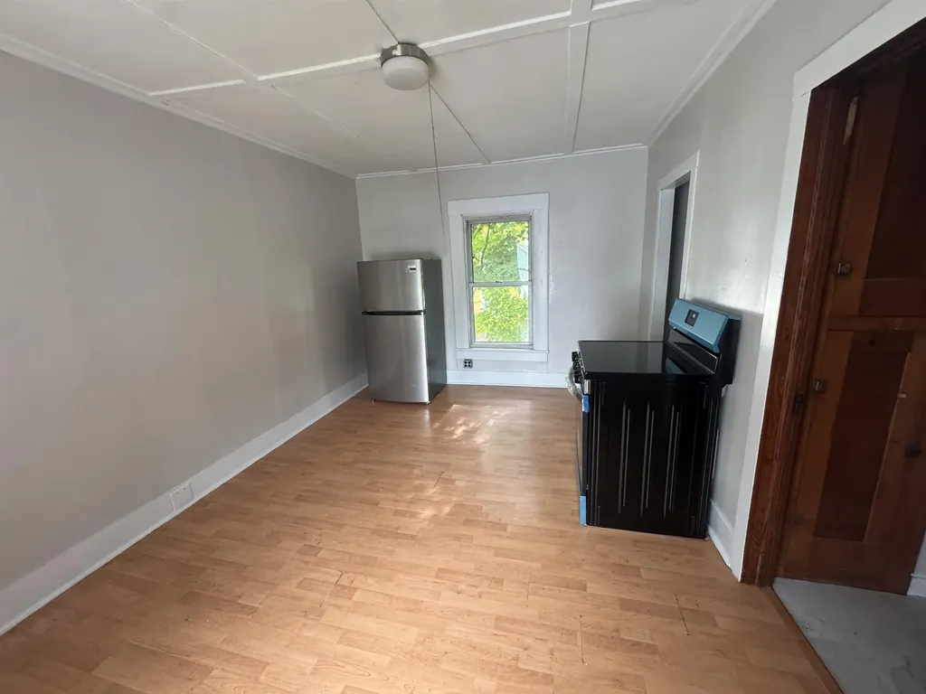 9 Pine Street Pembroke NH 03275