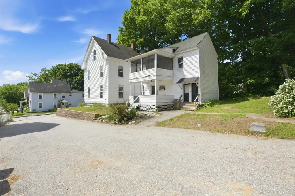 9 Pine Street Pembroke NH 03275