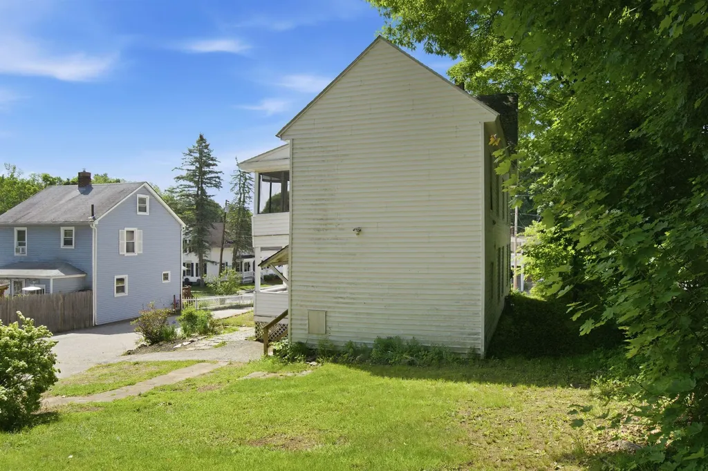 9 Pine Street Pembroke NH 03275