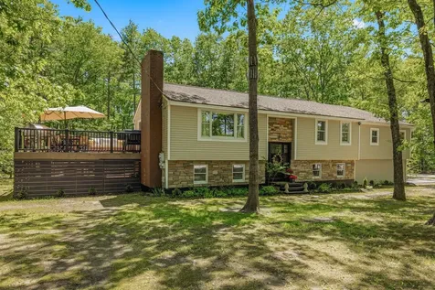 2 Garrison Lane Madbury NH 03823