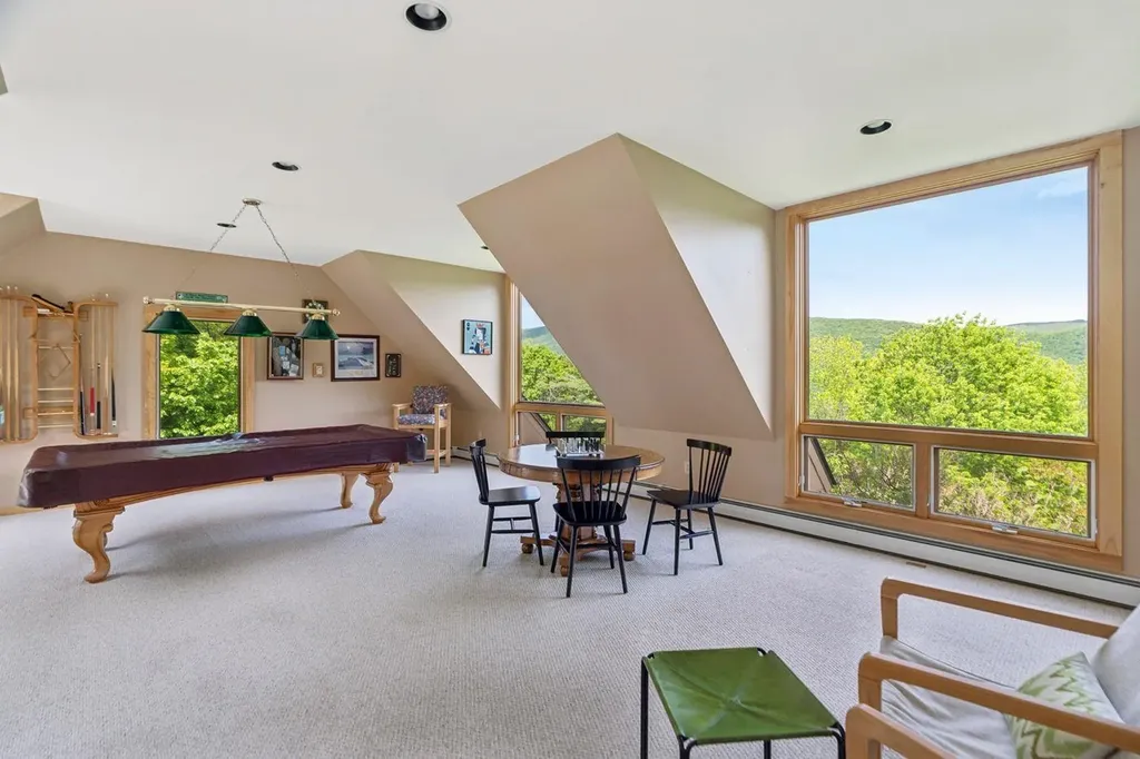 655 Squirrel Hollow Road Dorset VT 05253