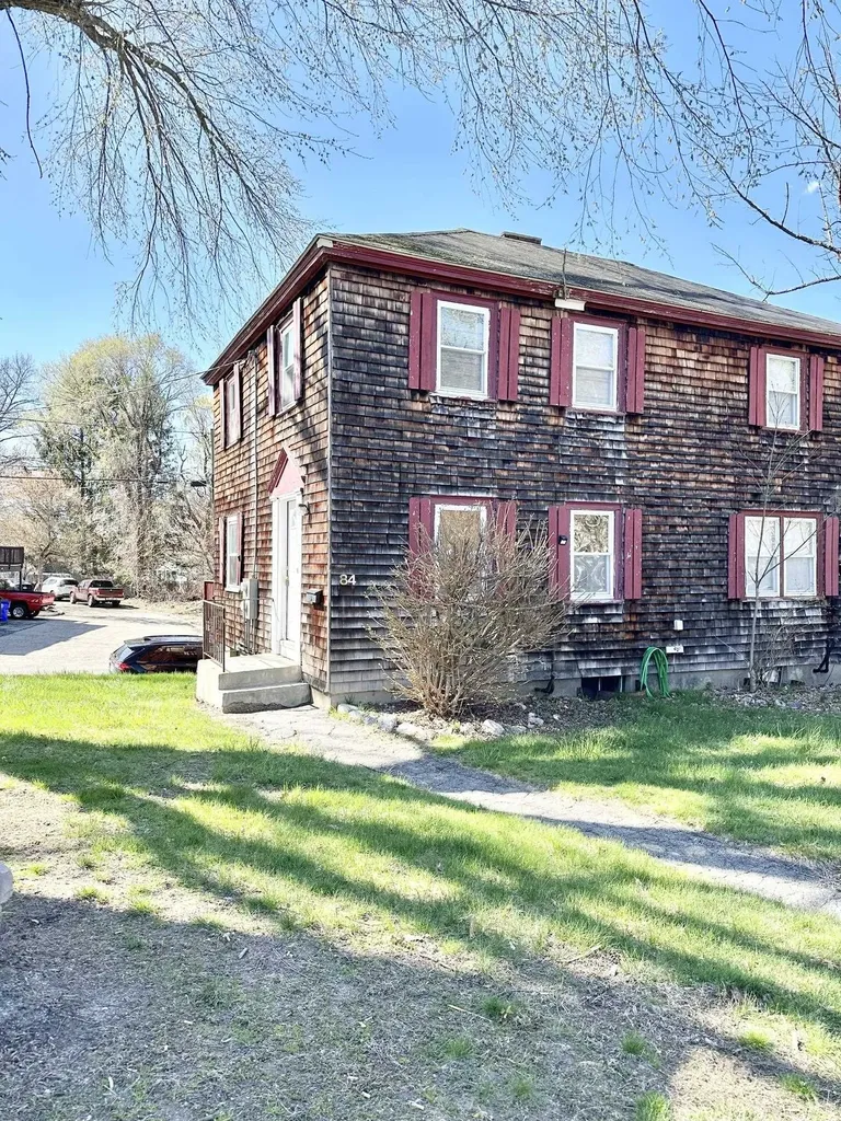84 Mary Ann Road Manchester NH 03104
