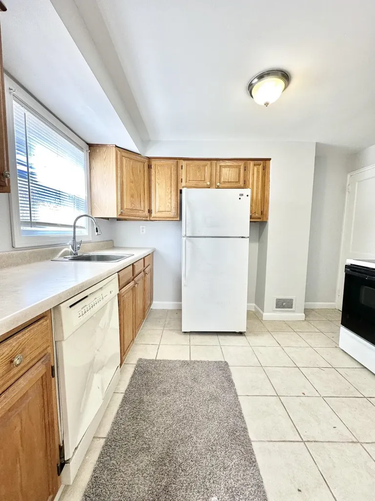 84 Mary Ann Road Manchester NH 03104