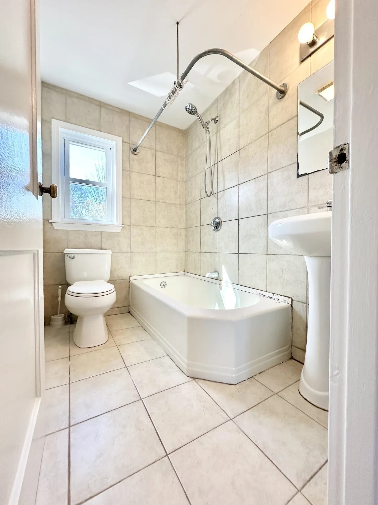84 Mary Ann Road Manchester NH 03104