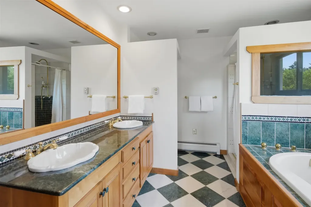 42 Blackberry Lane Jamaica VT 05343
