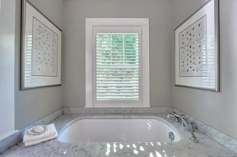 129 Mill Road North Hampton NH 03862
