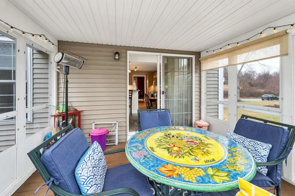 16 Dunlin Way Portsmouth NH 03801