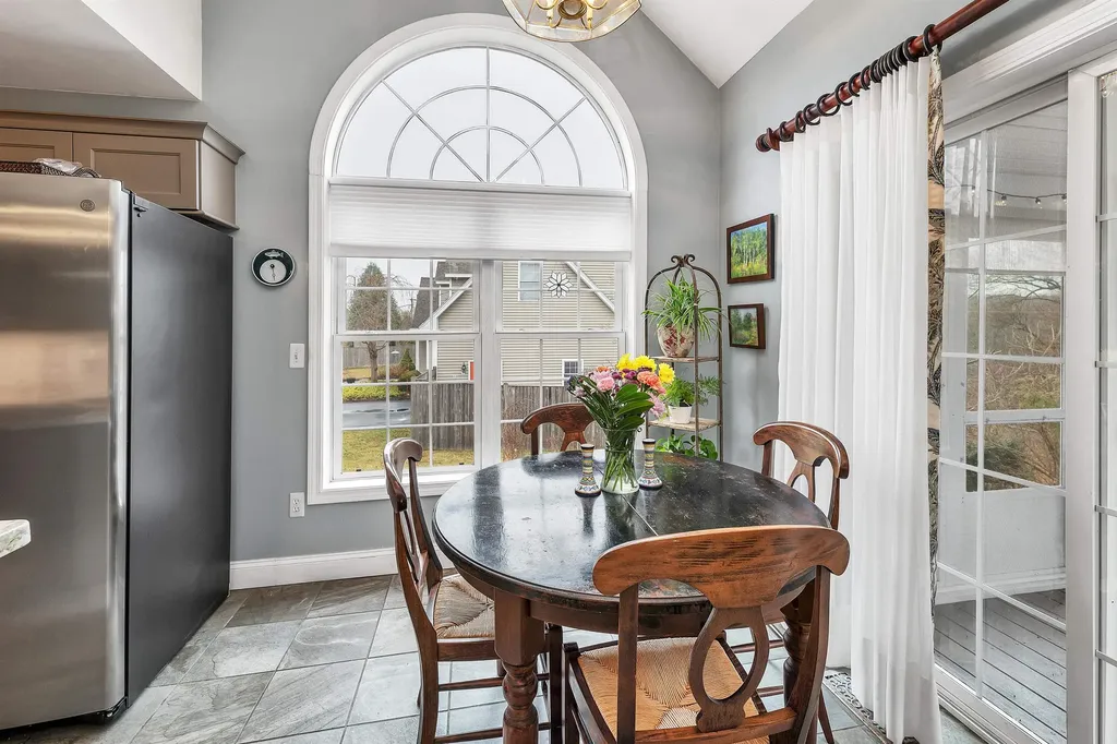 16 Dunlin Way Portsmouth NH 03801