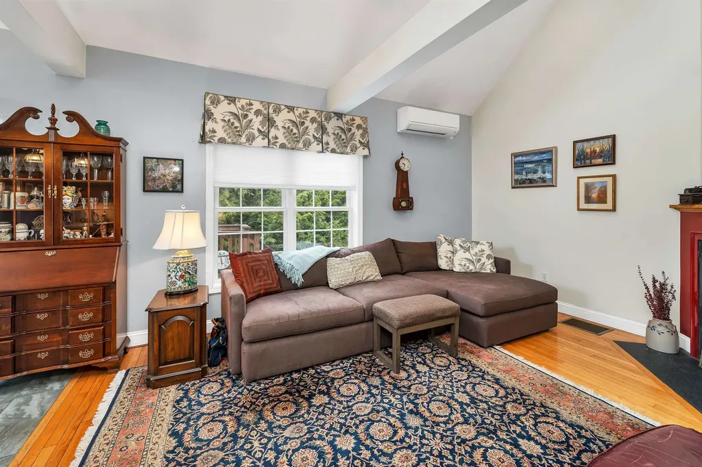 16 Dunlin Way Portsmouth NH 03801