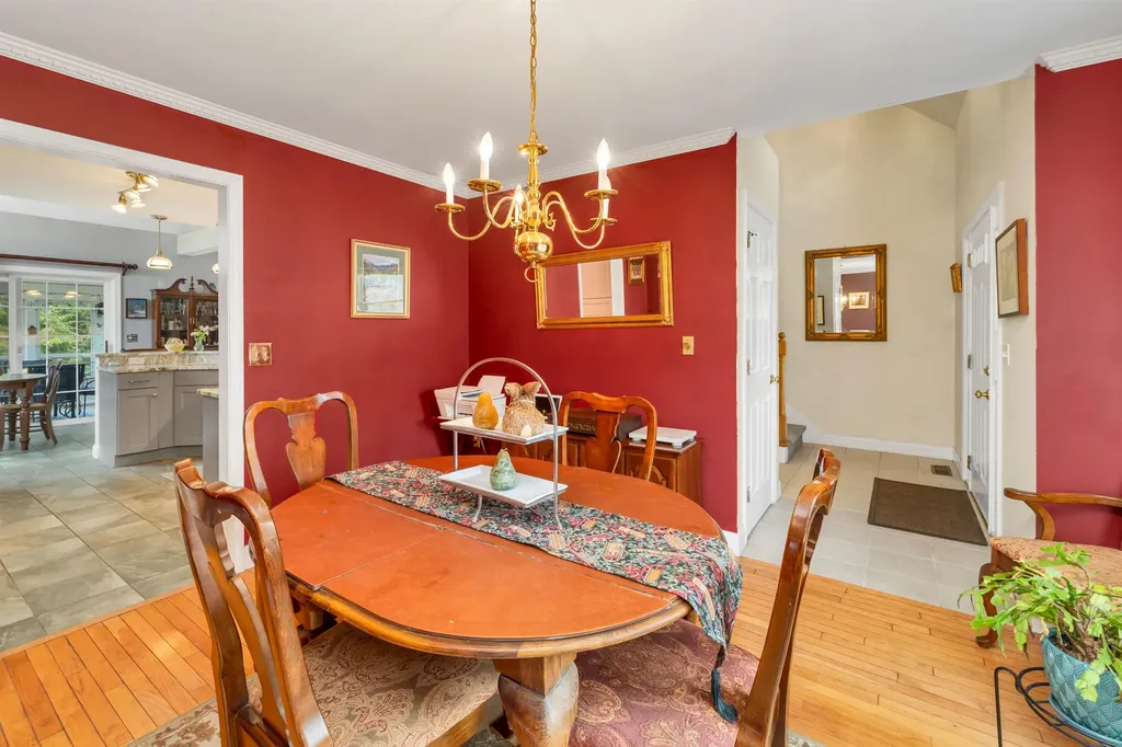 16 Dunlin Way Portsmouth NH 03801
