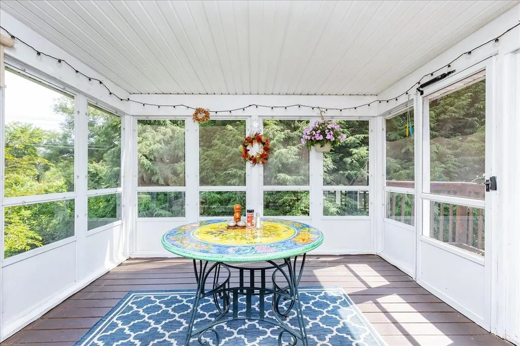 16 Dunlin Way Portsmouth NH 03801