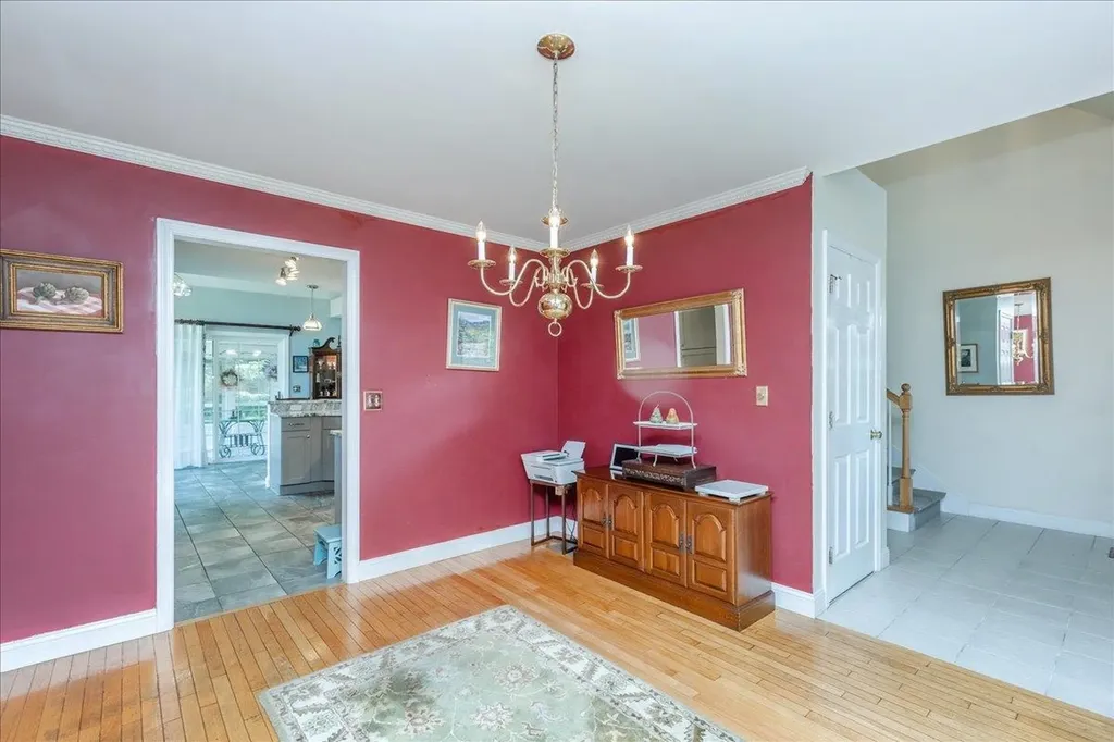 16 Dunlin Way Portsmouth NH 03801