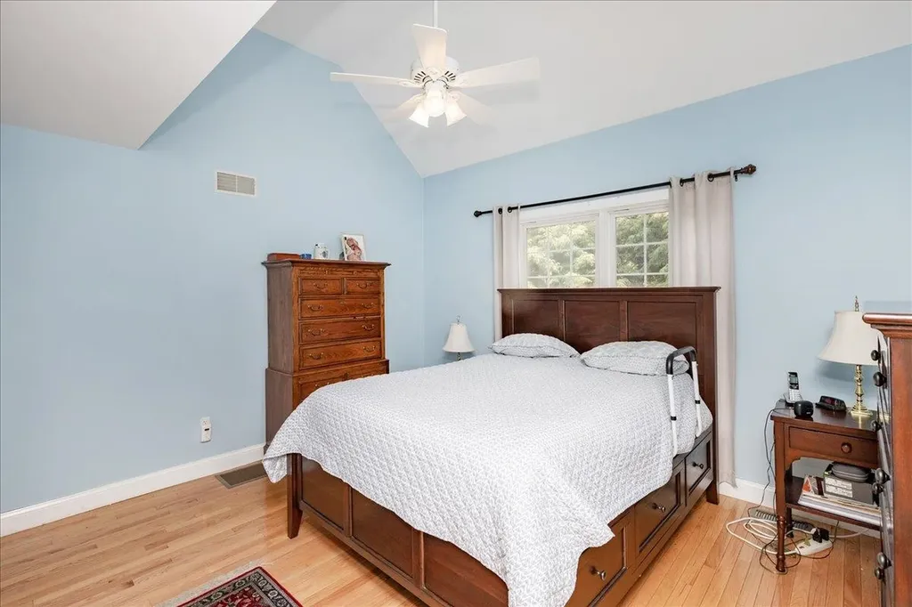 16 Dunlin Way Portsmouth NH 03801
