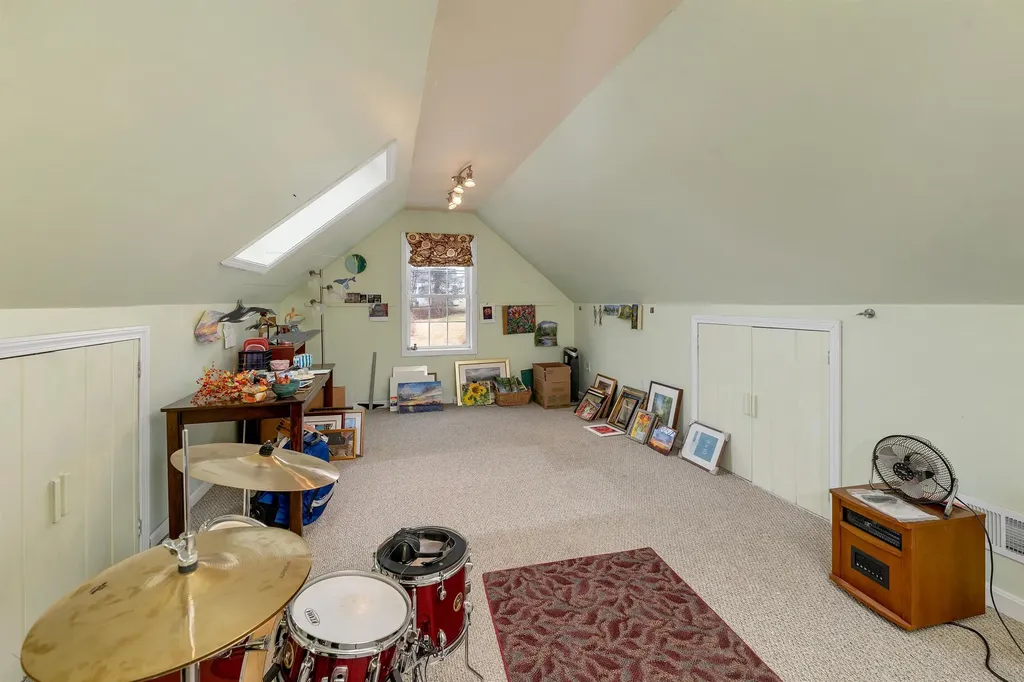16 Dunlin Way Portsmouth NH 03801