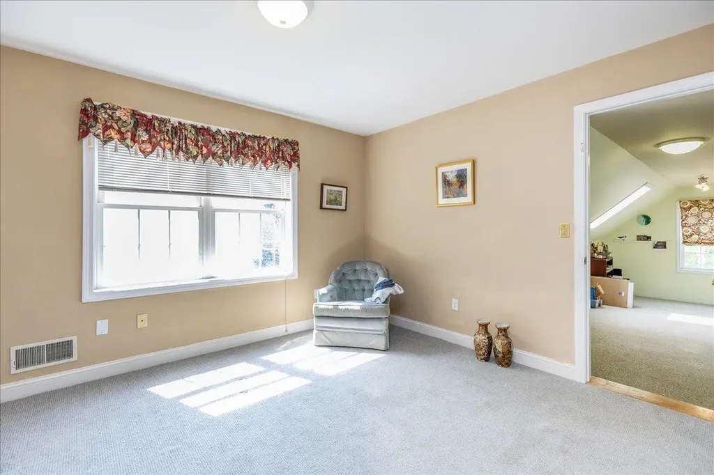 16 Dunlin Way Portsmouth NH 03801