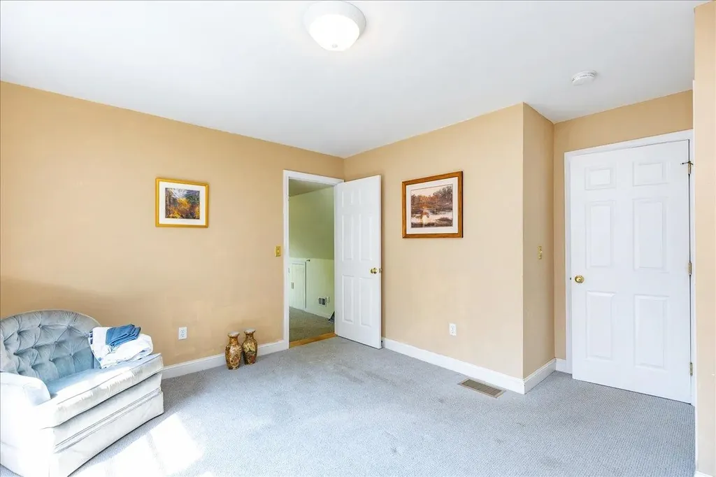 16 Dunlin Way Portsmouth NH 03801