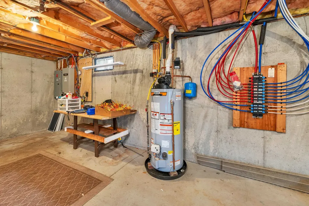 16 Dunlin Way Portsmouth NH 03801