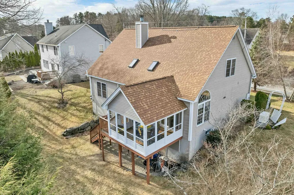 16 Dunlin Way Portsmouth NH 03801