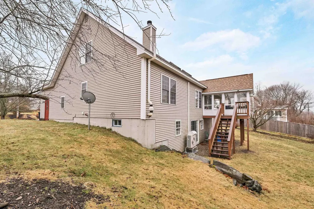 16 Dunlin Way Portsmouth NH 03801