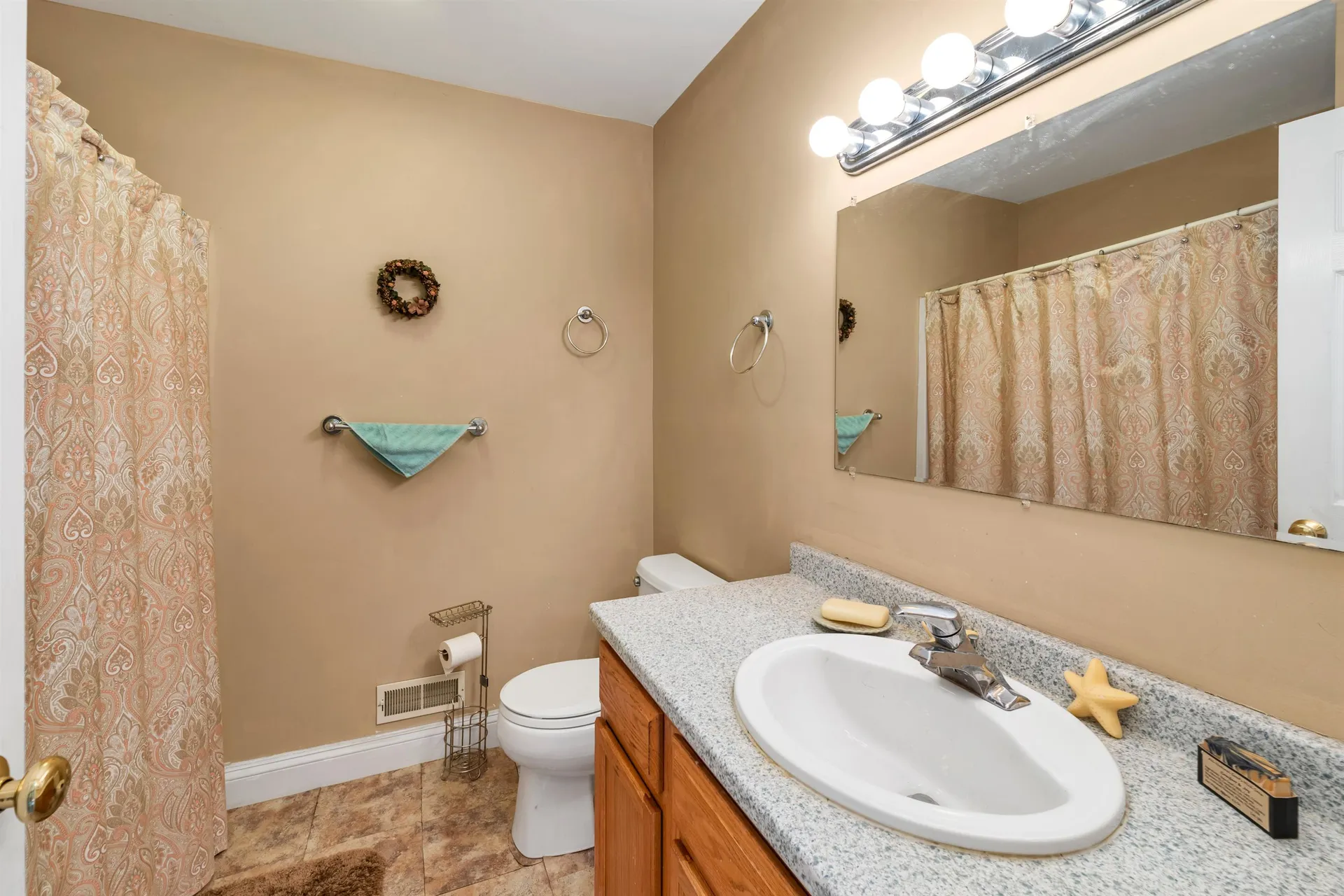 16 Dunlin Way Portsmouth NH 03801