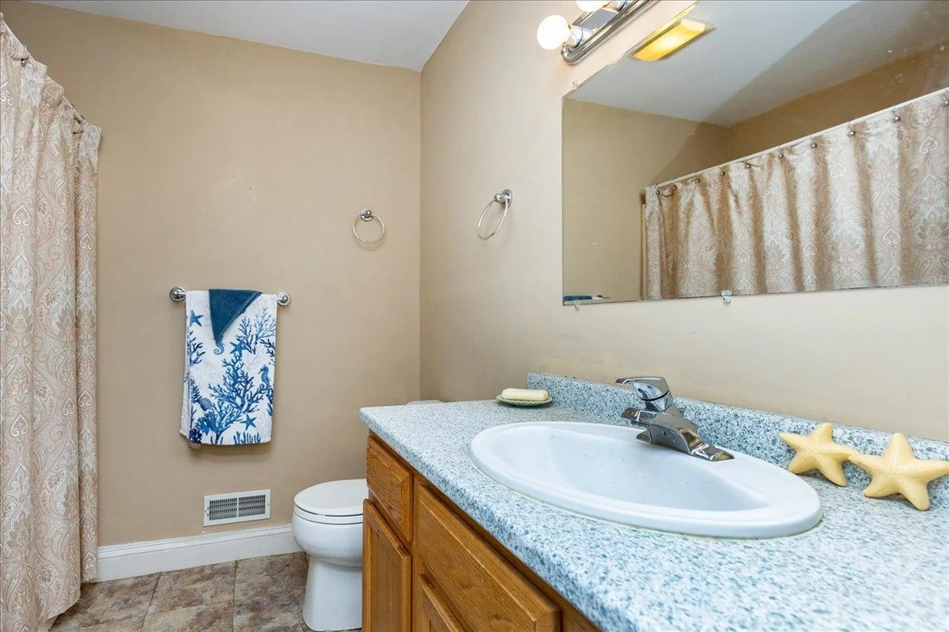 16 Dunlin Way Portsmouth NH 03801