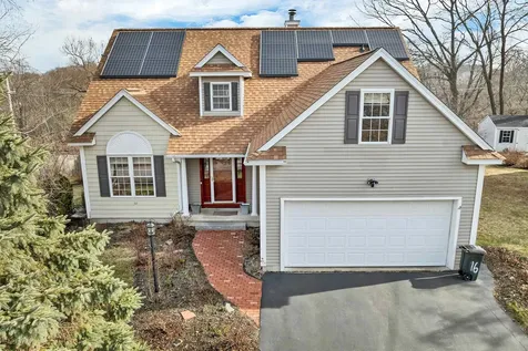 16 Dunlin Way Portsmouth NH 03801