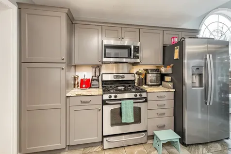 16 Dunlin Way Portsmouth NH 03801