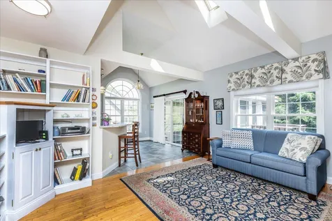16 Dunlin Way Portsmouth NH 03801