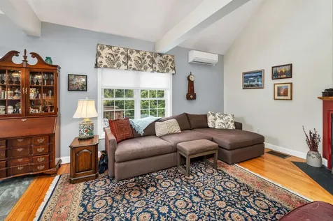 16 Dunlin Way Portsmouth NH 03801