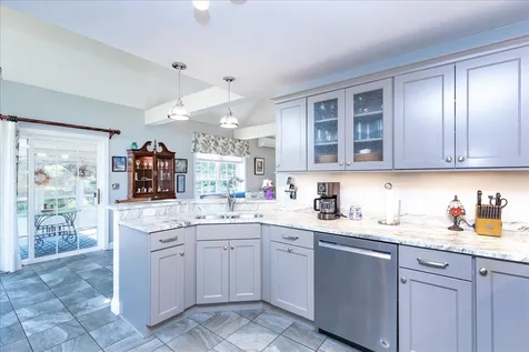 16 Dunlin Way Portsmouth NH 03801