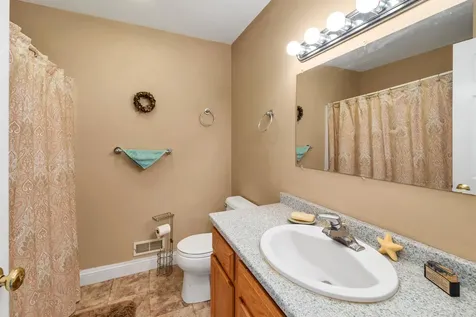 16 Dunlin Way Portsmouth NH 03801