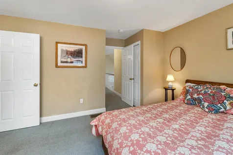 16 Dunlin Way Portsmouth NH 03801