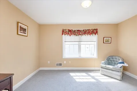 16 Dunlin Way Portsmouth NH 03801