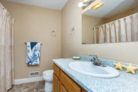 16 Dunlin Way Portsmouth NH 03801