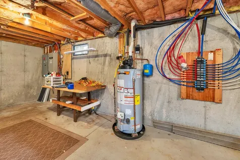 16 Dunlin Way Portsmouth NH 03801