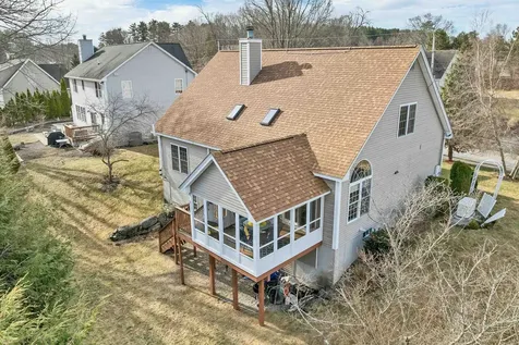 16 Dunlin Way Portsmouth NH 03801