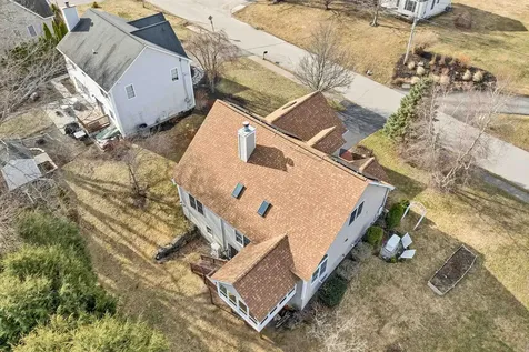 16 Dunlin Way Portsmouth NH 03801