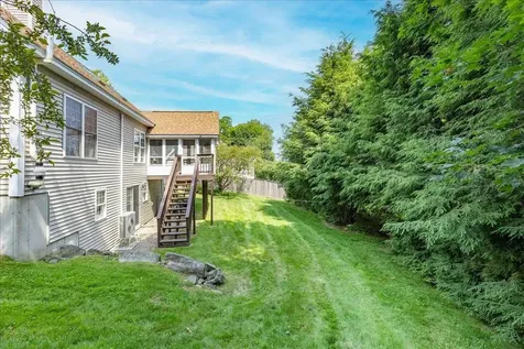 16 Dunlin Way Portsmouth NH 03801