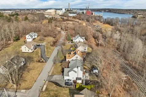 16 Dunlin Way Portsmouth NH 03801
