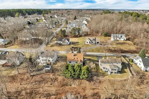 16 Dunlin Way Portsmouth NH 03801