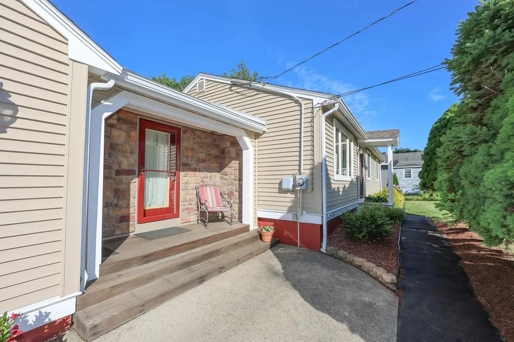 64 N Main Street Salem NH 03079