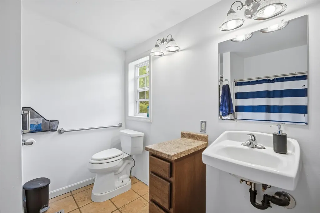 156 Skyline Road Unity NH 03773
