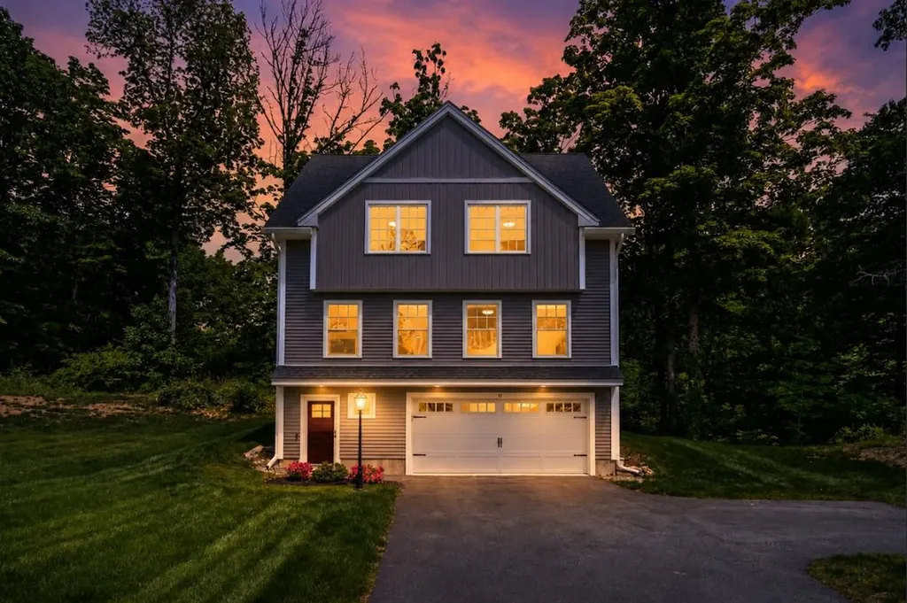 32 Copley Drive Dover NH 03820