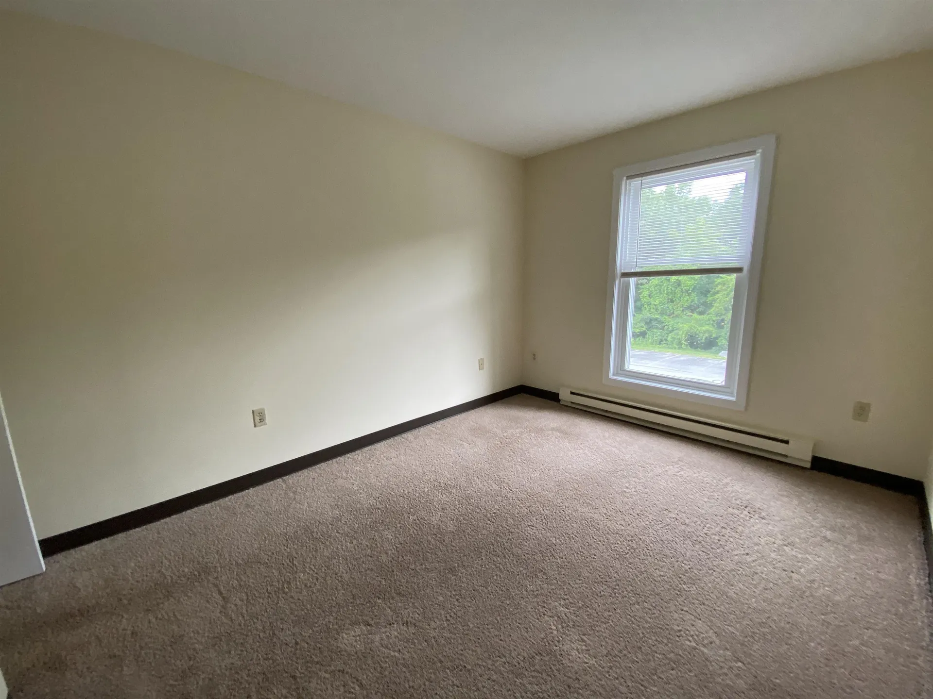 143 Eastern Avenue Manchester NH 03104
