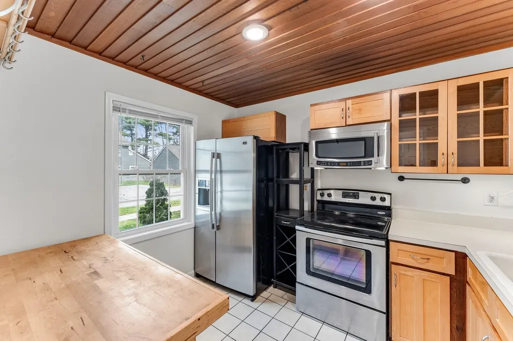 64 Pine Ledge Court Burlington VT 05401
