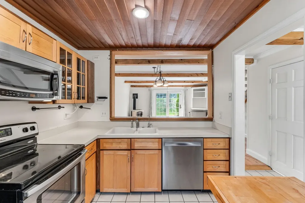 64 Pine Ledge Court Burlington VT 05401