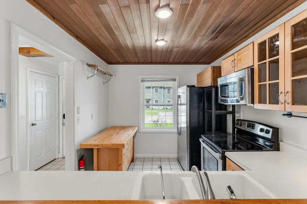 64 Pine Ledge Court Burlington VT 05401